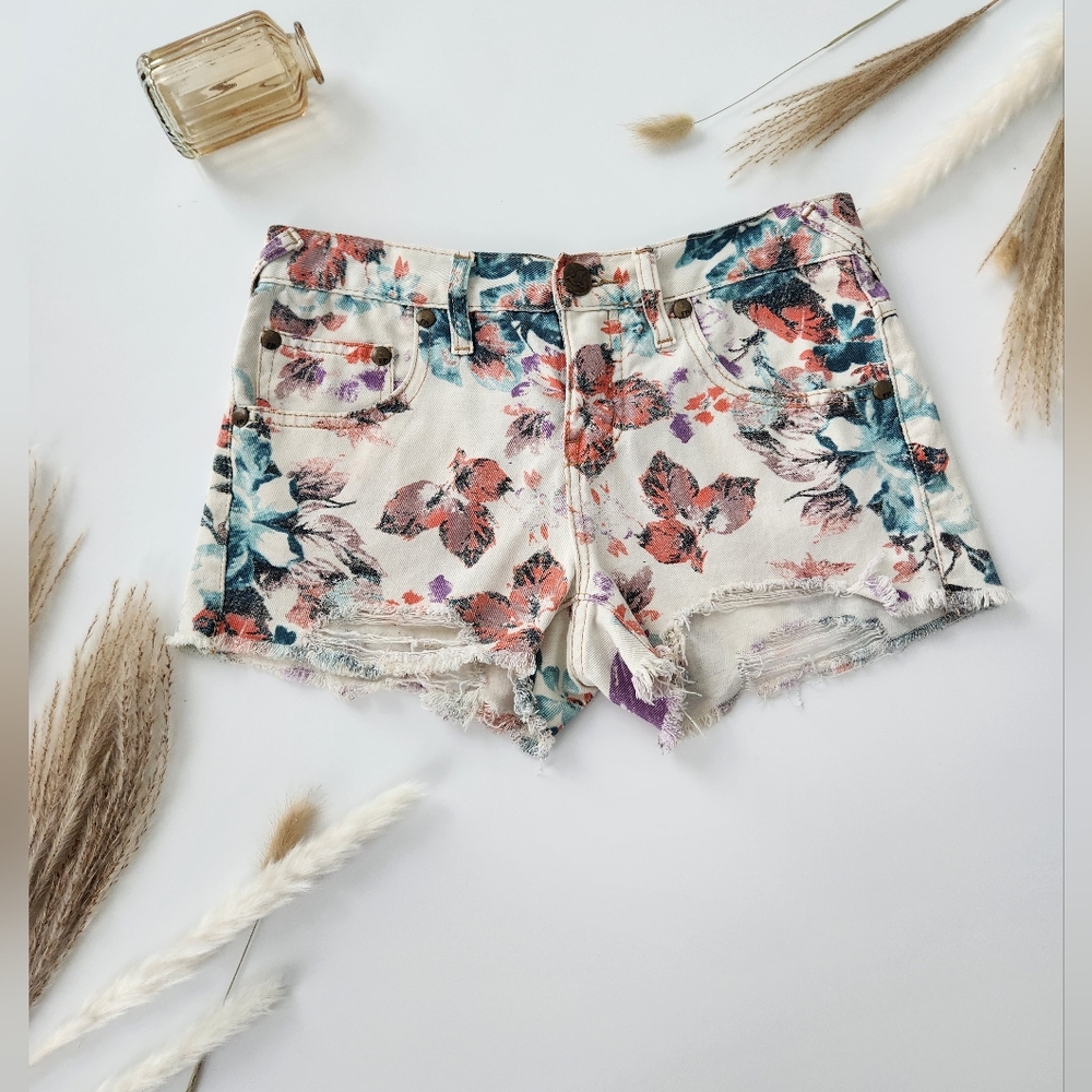 Free People Women's White Floral Print Denim Distressed High Waist Size W 24